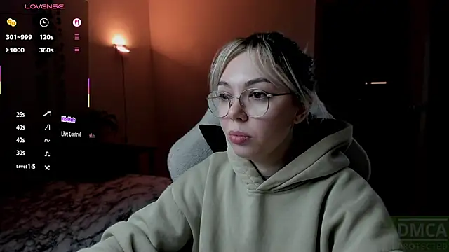 whoa-hoa-hoa-hoa-hoa online show from October 14, 2025, 9:15 pm