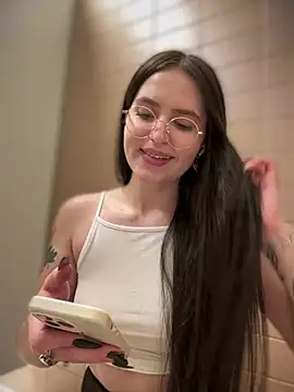 meow girl online show from January 25, 2025, 2:14 pm