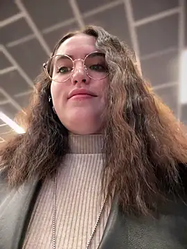 meow girl online show from October 30, 2025, 8:05 am