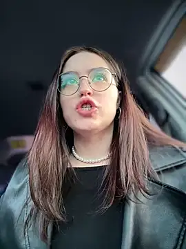 meow girl online show from February 12, 2026, 2:12 pm