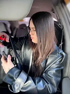 meow girl online show from February 25, 2026, 10:03 am