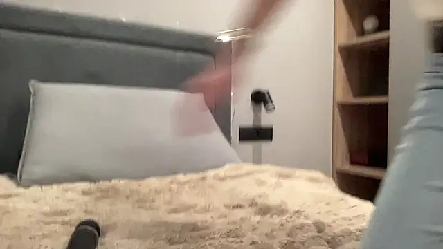 cute mark online show from January 5, 2026, 5:27 pm