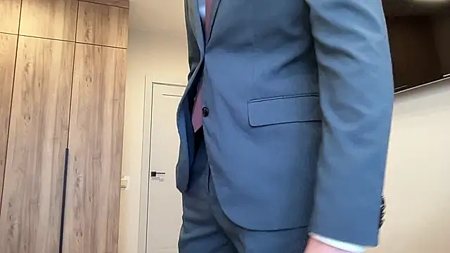 Snapshot of cute_mark chatting on March 4, 2026, 5:57 am cute mark online show from March 4, 2026, 5:57 am