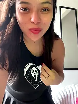 Snapshot of adry_moon666 chatting on September 14, 2025, 6:18 pm adry moon666 online show from September 14, 2025, 6:18 pm