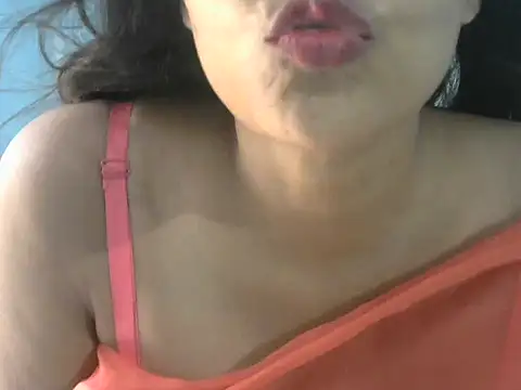 Snapshot of Nehasingh2024 chatting on September 19, 2025, 6:04 am Nehasingh2024 online show from September 19, 2025, 6:04 am