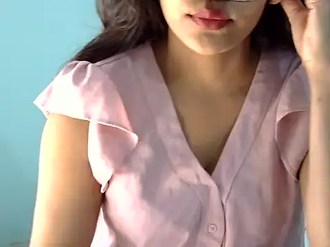 Snapshot of Nehasingh2024 chatting on November 11, 2025, 8:03 am Nehasingh2024 online show from November 11, 2025, 8:03 am