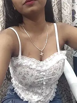 Snapshot of Ishaani_0 chatting on February 24, 2025, 2:26 pm Ishaani 0 online show from February 24, 2025, 2:26 pm