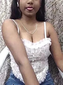 Snapshot of Ishaani_0 chatting on March 20, 2025, 10:32 am Ishaani 0 online show from March 20, 2025, 10:32 am