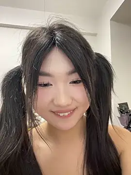 xyebobs online show from December 10, 2024, 2:06 pm