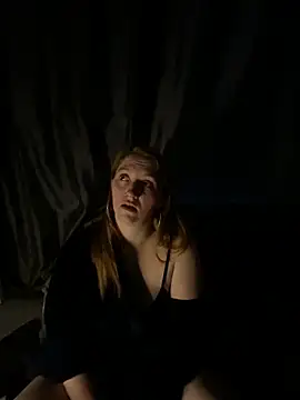 Snapshot of Stoner_BarbieXX chatting on June 10, 2026, 8:41 pm Stoner BarbieXX online show from June 10, 2026, 8:41 pm
