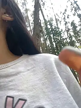 Little aphrodite online show from February 6, 2025, 9:28 pm