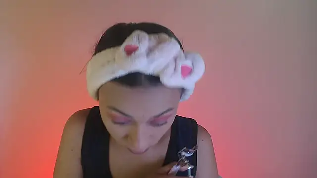 Little aphrodite online show from October 17, 2025, 7:16 pm