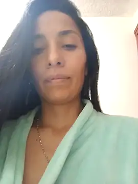 chloewildd  online show from September 18, 2025, 3:14 pm