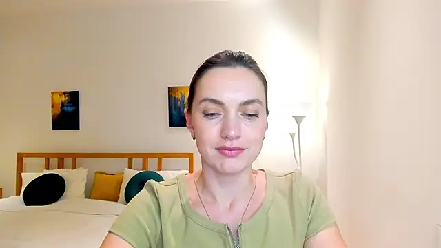 Snapshot of LovelyeeMia chatting on December 10, 2024, 3:22 pm LovelyeeMia online show from December 10, 2024, 3:22 pm