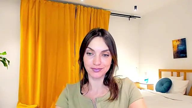 Snapshot of LovelyeeMia chatting on December 13, 2024, 7:43 pm LovelyeeMia online show from December 13, 2024, 7:43 pm