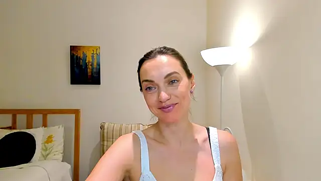 Snapshot of LovelyeeMia chatting on December 21, 2024, 4:46 pm LovelyeeMia online show from December 21, 2024, 4:46 pm