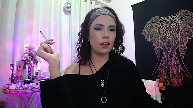 Snapshot of AmaRiv chatting on February 9, 2025, 11:25 pm AmaRiv online show from February 9, 2025, 11:25 pm