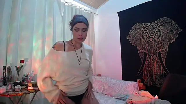 Snapshot of AmaRiv chatting on February 26, 2025, 11:52 am AmaRiv online show from February 26, 2025, 11:52 am