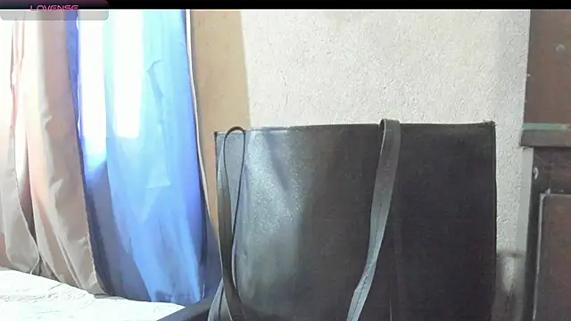 Natalystevens online show from February 2, 2026, 5:11 pm