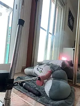 Snapshot of AlaskaLover chatting on April 14, 2026, 8:20 am AlaskaLover online show from April 14, 2026, 8:20 am