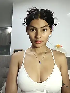 Snapshot of vanyacam_ chatting on October 9, 2025, 11:25 pm vanyacam  online show from October 9, 2025, 11:25 pm