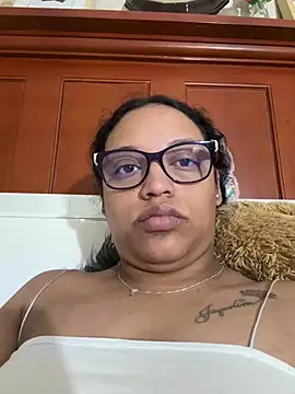 Snapshot of angela_angels_ chatting on December 14, 2024, 12:33 pm angela angels online show from December 14, 2024, 12:33 pm