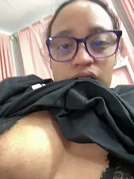 Snapshot of angela_angels_ chatting on December 30, 2024, 2:09 am angela angels online show from December 30, 2024, 2:09 am