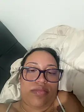 Snapshot of angela_angels_ chatting on January 19, 2025, 11:10 pm angela angels online show from January 19, 2025, 11:10 pm
