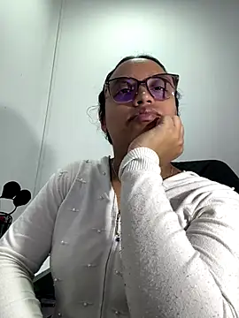 Snapshot of angela_angels_ chatting on September 25, 2025, 1:53 am angela angels online show from September 25, 2025, 1:53 am