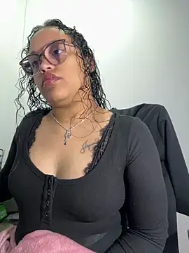 Snapshot of angela_angels_ chatting on October 18, 2025, 2:03 am angela angels online show from October 18, 2025, 2:03 am