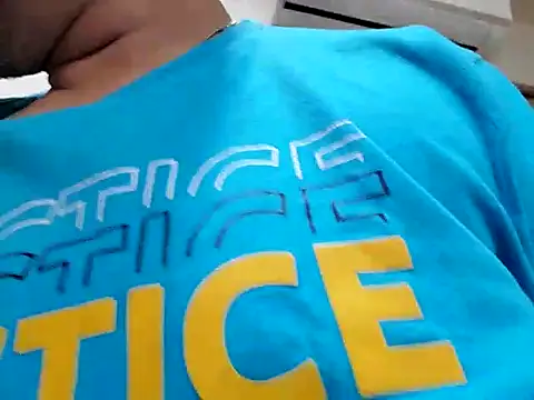 Snapshot of SWEETBOYJI chatting on March 5, 2025, 5:29 pm SWEETBOYJI online show from March 5, 2025, 5:29 pm