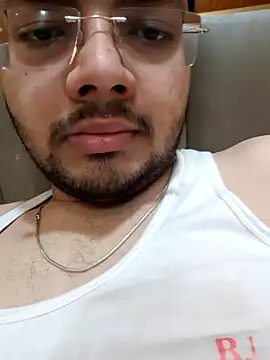 Snapshot of SWEETBOYJI chatting on March 10, 2025, 5:50 pm SWEETBOYJI online show from March 10, 2025, 5:50 pm