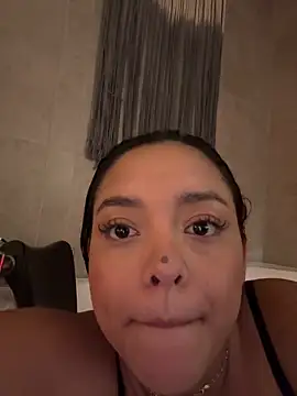 kenndall 21 online show from February 4, 2025, 5:10 am