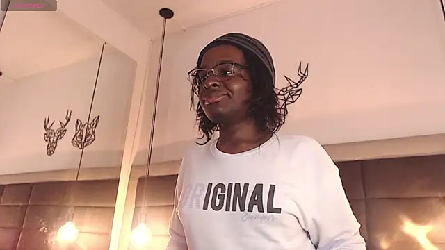 candy lovee69 online show from October 12, 2025, 5:50 am