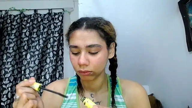 diamonmeli online show from March 5, 2025, 3:40 pm