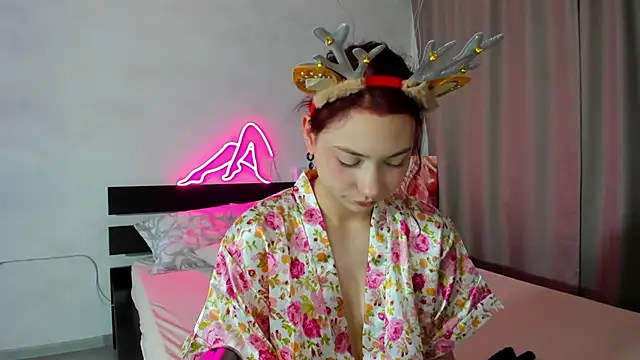 Snapshot of Miss_you_kiss chatting on December 5, 2024, 2:33 pm Miss you kiss online show from December 5, 2024, 2:33 pm