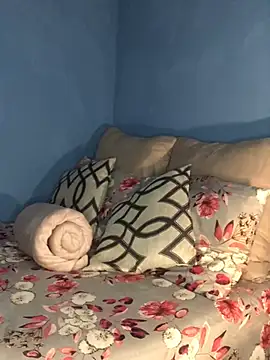 NunuBerry16 online show from December 21, 2024, 11:45 pm