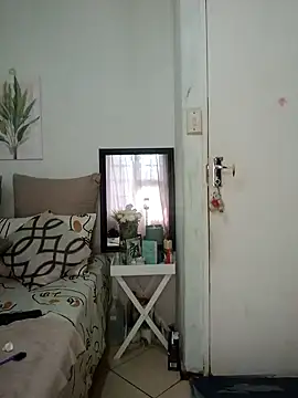 NunuBerry16 online show from October 18, 2025, 12:06 pm