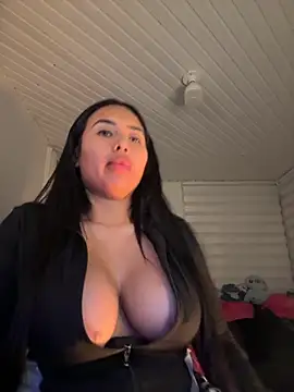 Anily Lovely online show from November 9, 2025, 10:52 pm