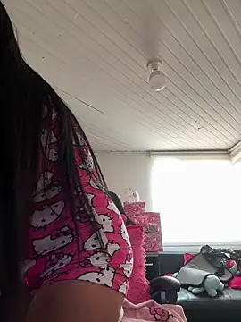 Anily Lovely online show from December 14, 2025, 8:35 pm