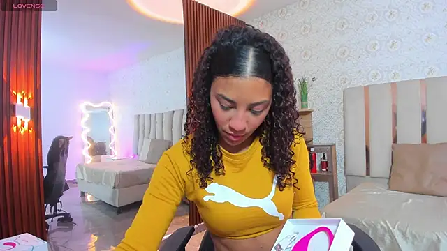 Daphnne tay online show from October 5, 2025, 3:16 am