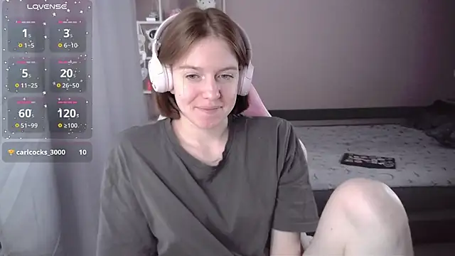 CassieJuice69 online show from October 5, 2025, 1:53 pm