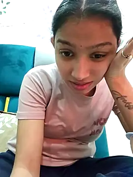 Snapshot of Aleena_Rai chatting on January 7, 2025, 10:19 pm Aleena Rai online show from January 7, 2025, 10:19 pm