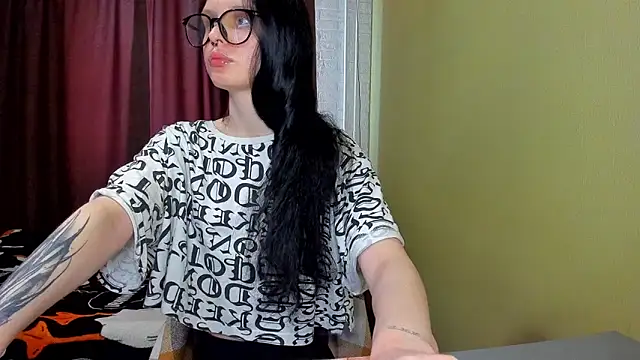 Hi Kitti online show from March 11, 2025, 10:51 am