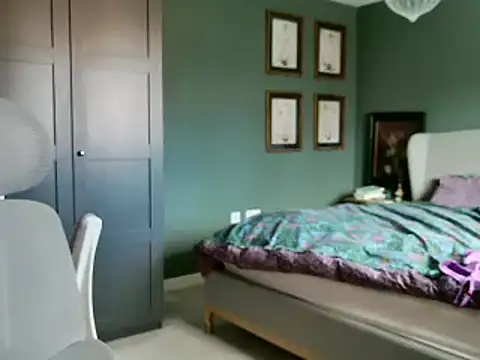 flatwhite0 online show from February 24, 2025, 12:26 pm