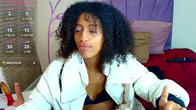 Zia Green online show from March 18, 2025, 3:31 pm