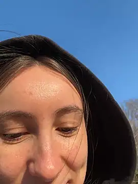 viviandaimond1 online show from February 28, 2025, 5:15 pm