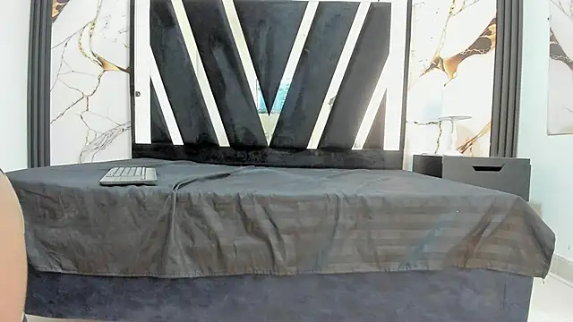 KarinaSimonz online show from October 4, 2025, 7:34 pm