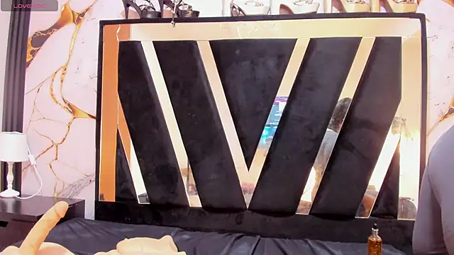 KarinaSimonz online show from January 8, 2026, 8:00 pm