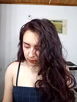 Emi chik online show from January 22, 2025, 11:23 am